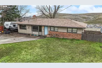 11 NE Nelson Dr, Pendleton, OR 97801 - Photo 3