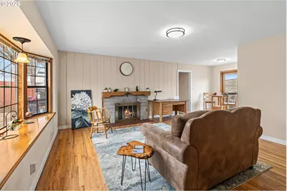 11 NE Nelson Dr, Pendleton, OR 97801 - Photo 7