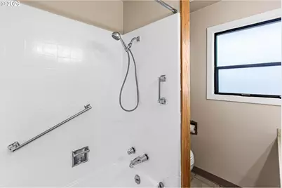 11 NE Nelson Dr, Pendleton, OR 97801 - Photo 23