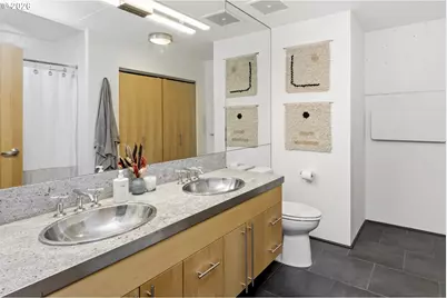 1400 NW Irving St #723, Portland, OR 97209 - Photo 31