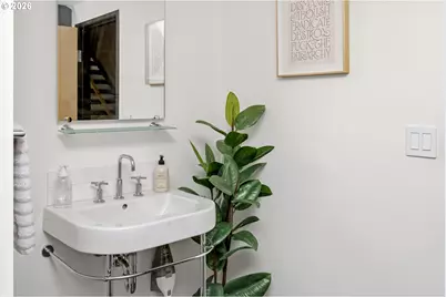 1400 NW Irving St #723, Portland, OR 97209 - Photo 21