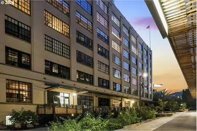 1400 NW Irving St #723, Portland, OR 97209 - Photo 1