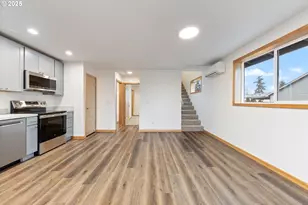 5272 Forest Ln, Eugene, OR 97402 - Photo 3