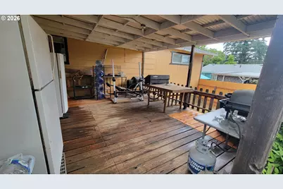 724 NE Laurance St, Myrtle Creek, OR 97457 - Photo 29