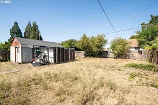 2760 E St, Springfield, OR 97477 - Photo 29