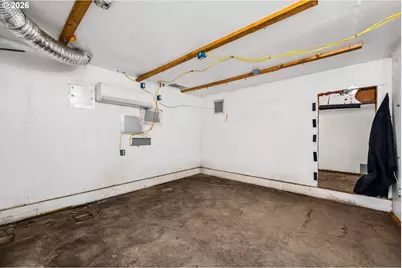 2760 E St, Springfield, OR 97477 - Photo 27