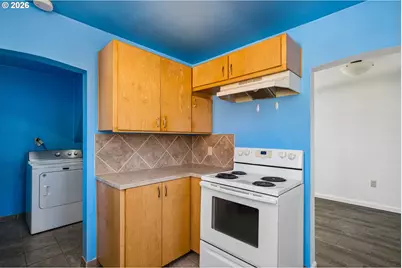 2760 E St, Springfield, OR 97477 - Photo 13