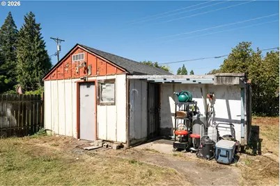 2760 E St, Springfield, OR 97477 - Photo 25