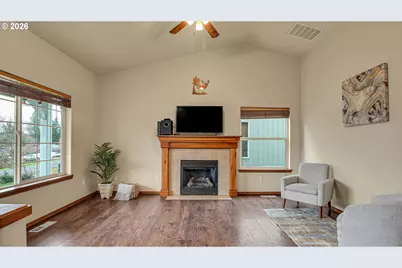 1013 4th Ave, Vernonia, OR 97064 - Photo 3