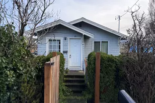 1066 S 8th St, Coos Bay, OR 97420 - Photo 1