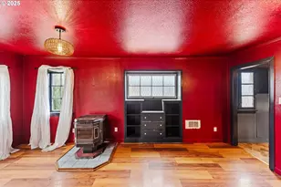 1066 S 8th St, Coos Bay, OR 97420 - Photo 11