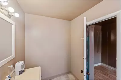 1066 S 8th St, Coos Bay, OR 97420 - Photo 27