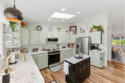 1345 Sanford St, Coos Bay, OR 97420 - Photo 15