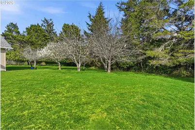 1345 Sanford St, Coos Bay, OR 97420 - Photo 37