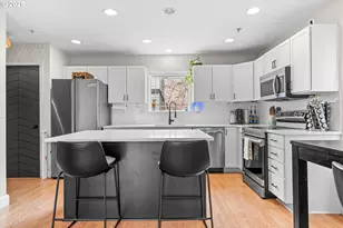 8655 N Crawford St, Portland, OR 97203 - Photo 5