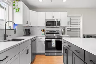 8655 N Crawford St, Portland, OR 97203 - Photo 3