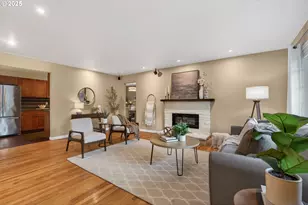 17928 Royal Ct, Lake Oswego, OR 97035 - Photo 5