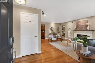 17928 Royal Ct, Lake Oswego, OR 97035 - Photo 3