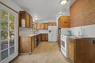 1620 NE 201st Ave, Fairview, OR 97024 - Photo 13