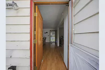 1620 NE 201st Ave, Fairview, OR 97024 - Photo 31