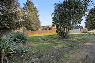 1620 NE 201st Ave, Fairview, OR 97024 - Photo 43