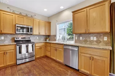 2571 Graystone Dr, Woodburn, OR 97071 - Photo 7