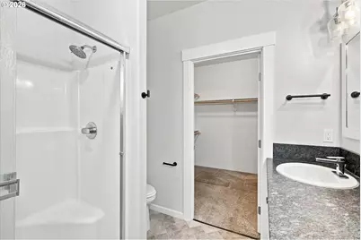699 Kaitlin Ln, Medford, OR 97501 - Photo 29