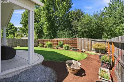 699 Kaitlin Ln, Medford, OR 97501 - Photo 35