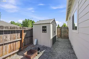 699 Kaitlin Ln, Medford, OR 97501 - Photo 37