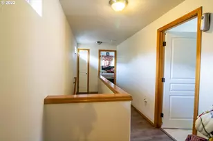 2719 SE 136th Pl, Portland, OR 97236 - Photo 19