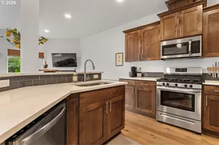 808 S 23rd Ave, Cornelius, OR 97113 - Photo 11