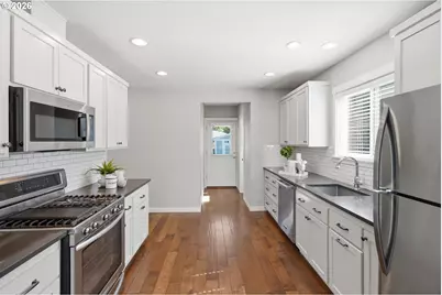 6924 SE Martins St, Portland, OR 97206 - Photo 15