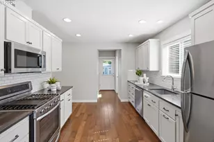 6924 SE Martins St, Portland, OR 97206 - Photo 11