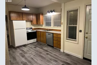 734 E 14th Ave, Eugene, OR 97401 - Photo 23