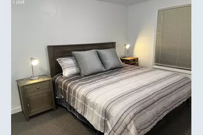 734 E 14th Ave, Eugene, OR 97401 - Photo 15