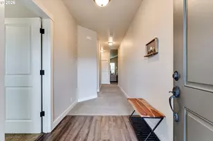 5409 King Arthur Ct, Eugene, OR 97402 - Photo 9