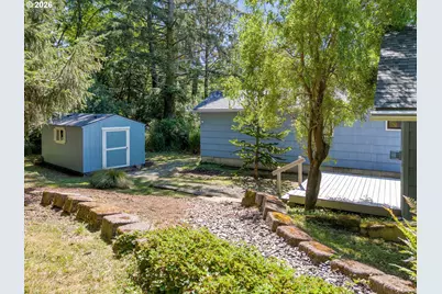 715 N Laurel St, Cannon Beach, OR 97110 - Photo 43