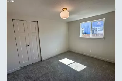 2345 F St, Springfield, OR 97477 - Photo 17