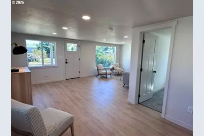 2345 F St, Springfield, OR 97477 - Photo 9