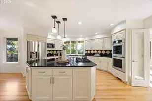 18520 Delenka Ln, Lake Oswego, OR 97034 - Photo 13