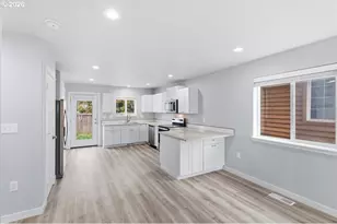 847 W Oak St, Lebanon, OR 97355 - Photo 25