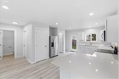 847 W Oak St, Lebanon, OR 97355 - Photo 27