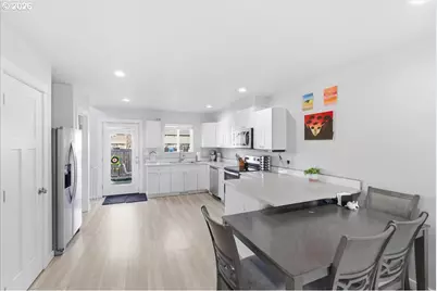 847 W Oak St, Lebanon, OR 97355 - Photo 5