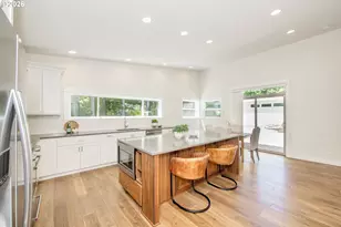 8159 SW 85th Ave, Portland, OR 97223 - Photo 9