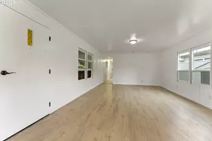 570 N 10th Ave, Cornelius, OR 97113 - Photo 9