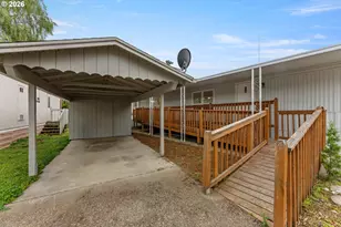 570 N 10th Ave, Cornelius, OR 97113 - Photo 3