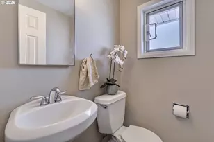 704 NE Linden Ave, Hillsboro, OR 97124 - Photo 15