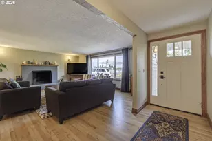 704 NE Linden Ave, Hillsboro, OR 97124 - Photo 5