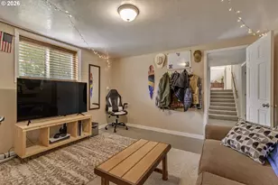 704 NE Linden Ave, Hillsboro, OR 97124 - Photo 25