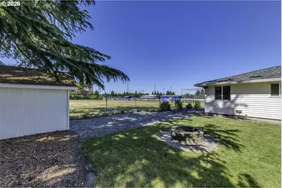 704 NE Linden Ave, Hillsboro, OR 97124 - Photo 35